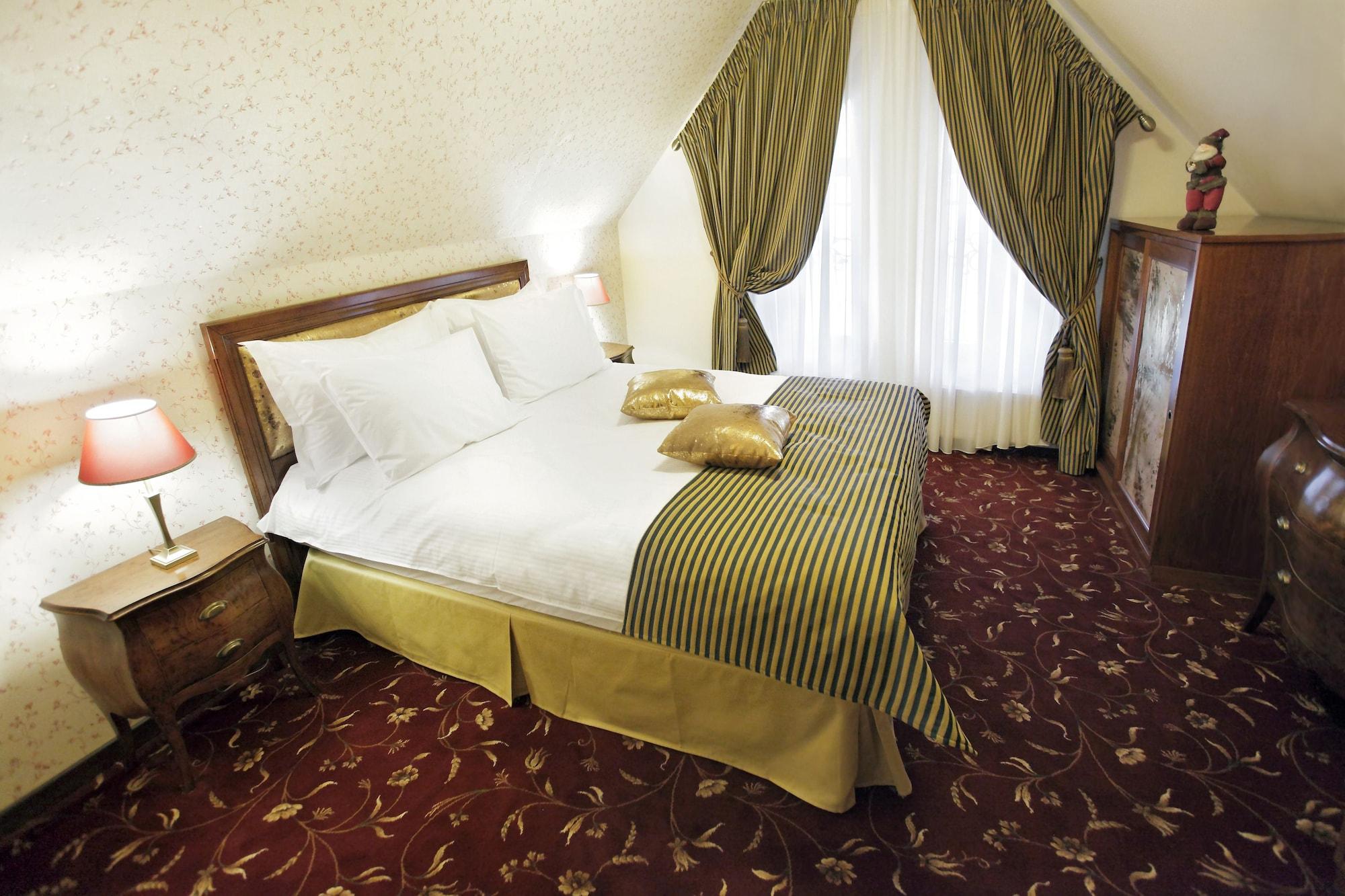 Hotel Boutique Belvedere Sinaia Esterno foto