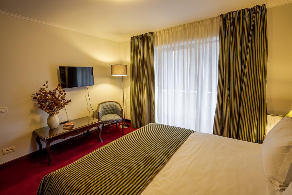 Hotel Boutique Belvedere Sinaia Esterno foto