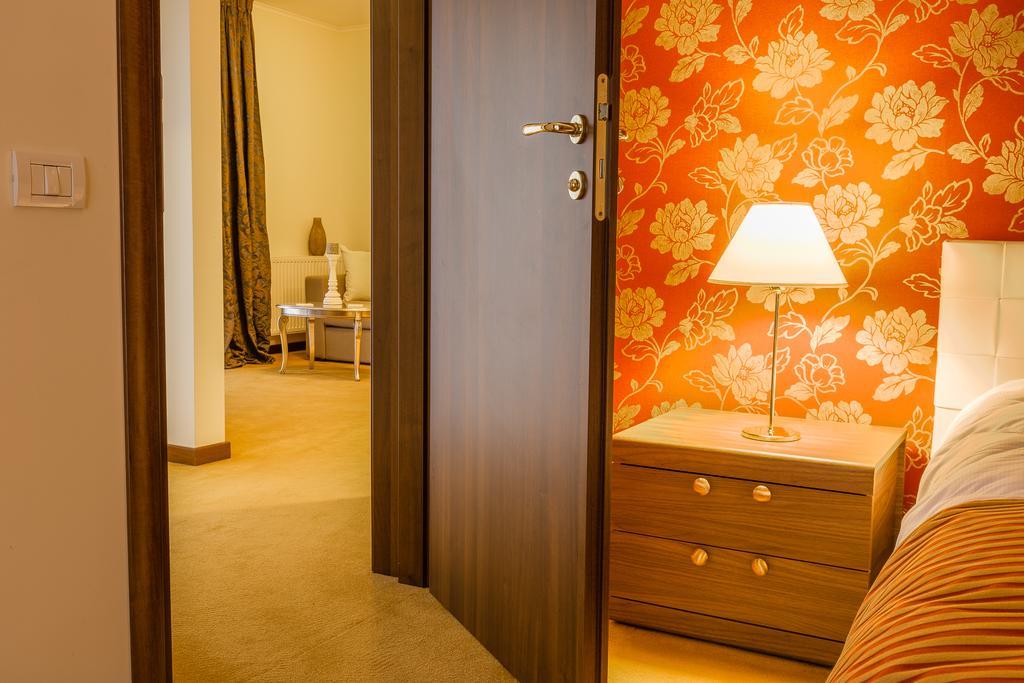 Hotel Boutique Belvedere Sinaia Esterno foto