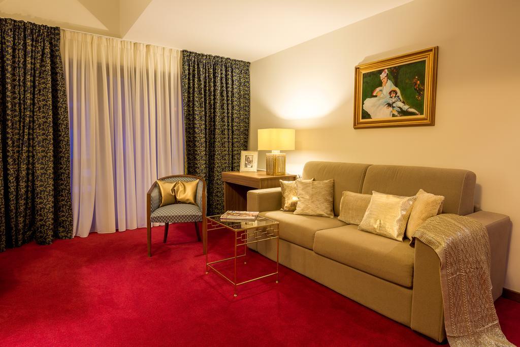 Hotel Boutique Belvedere Sinaia Esterno foto