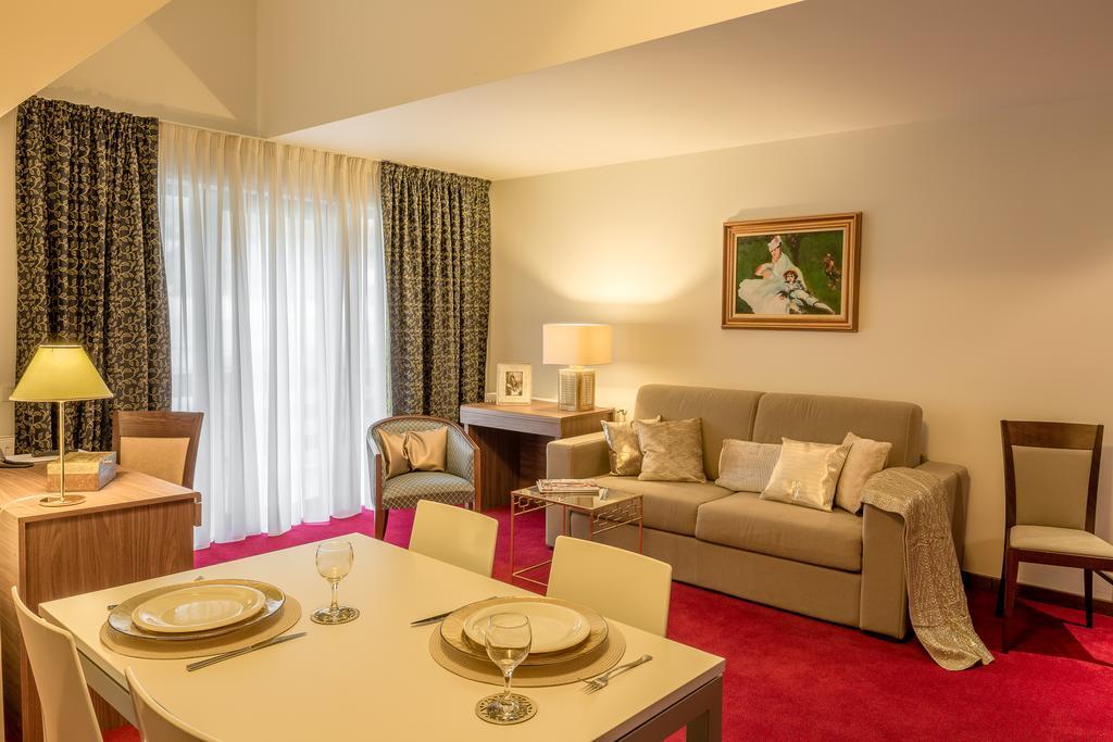 Hotel Boutique Belvedere Sinaia Esterno foto