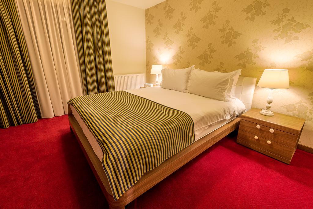 Hotel Boutique Belvedere Sinaia Esterno foto