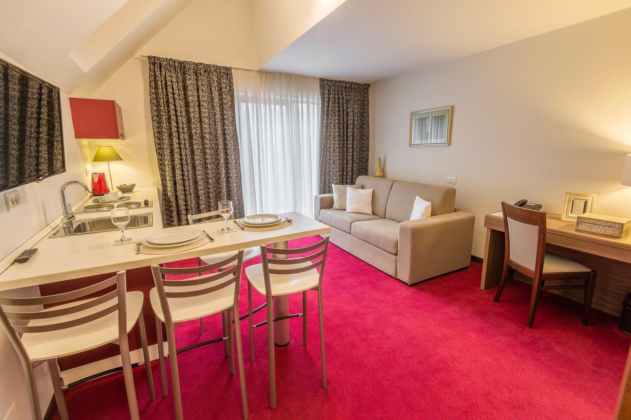 Hotel Boutique Belvedere Sinaia Esterno foto