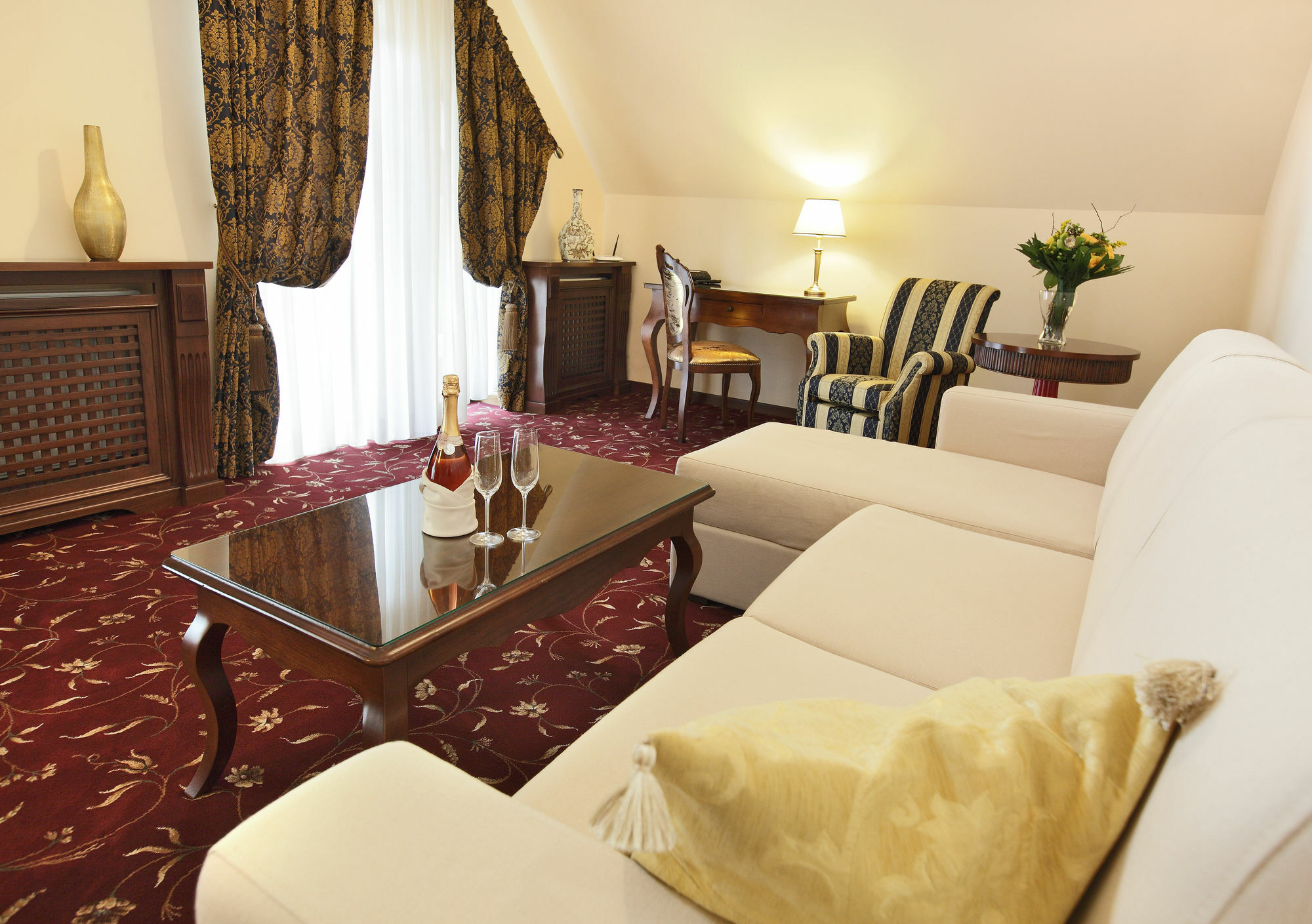 Hotel Boutique Belvedere Sinaia Esterno foto