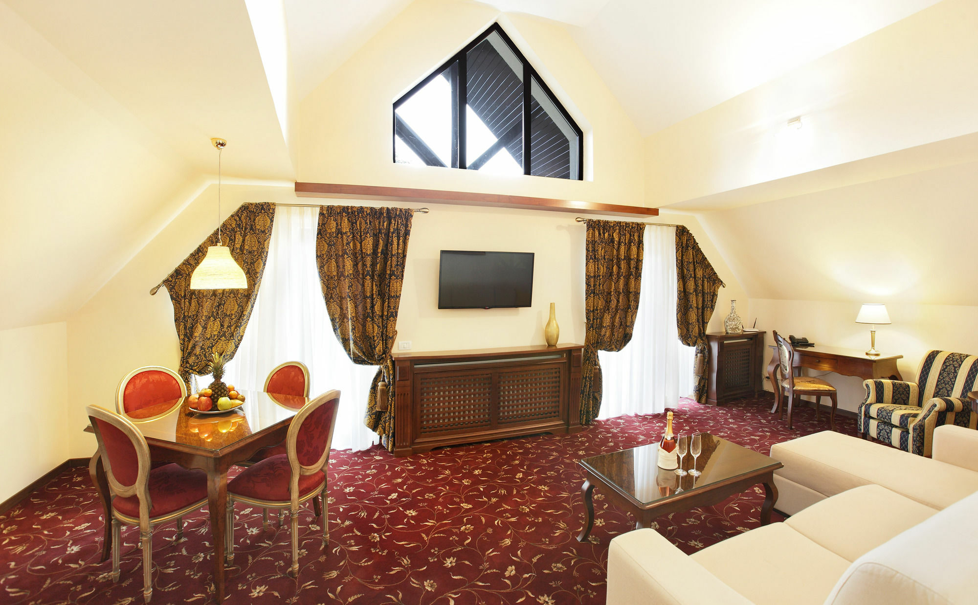 Hotel Boutique Belvedere Sinaia Esterno foto