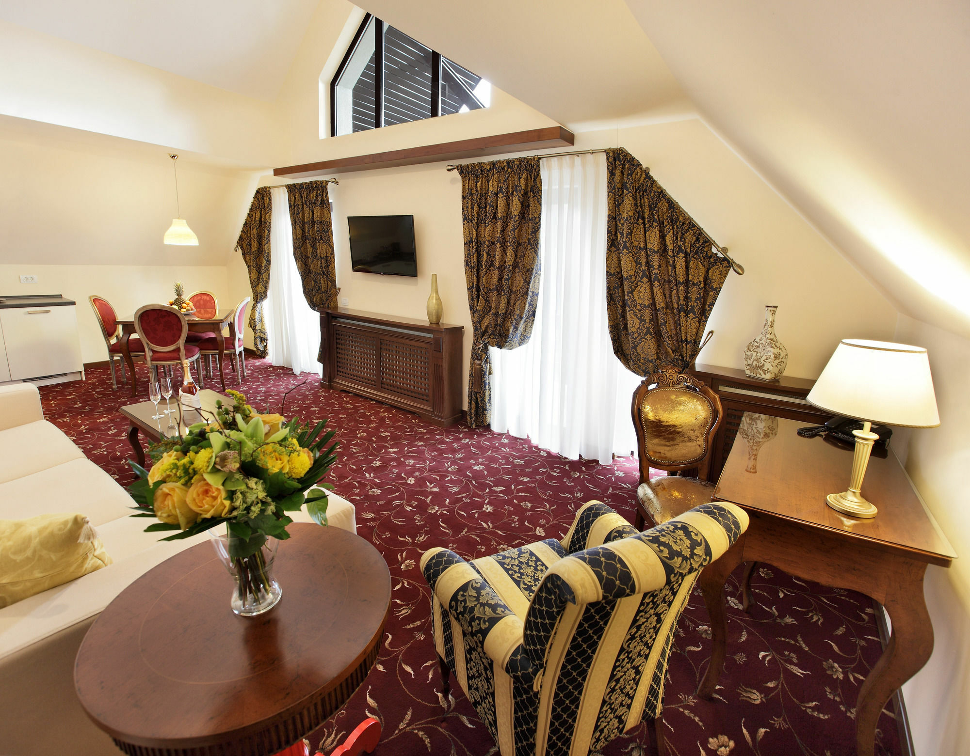 Hotel Boutique Belvedere Sinaia Esterno foto